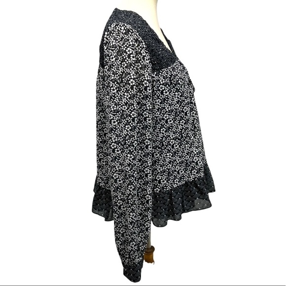 Tularosa Harrison Boho Navy & White Tassel Tie Printed Top - Picture 8 of 14